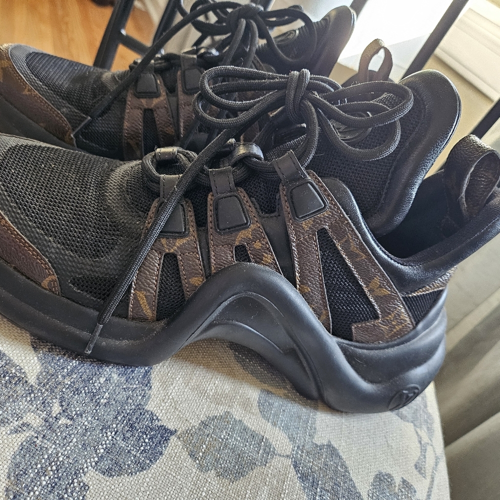 Louis Vuitton Black and Brown Athletic Sneakers with Chunky Design - Picture 2 of 7